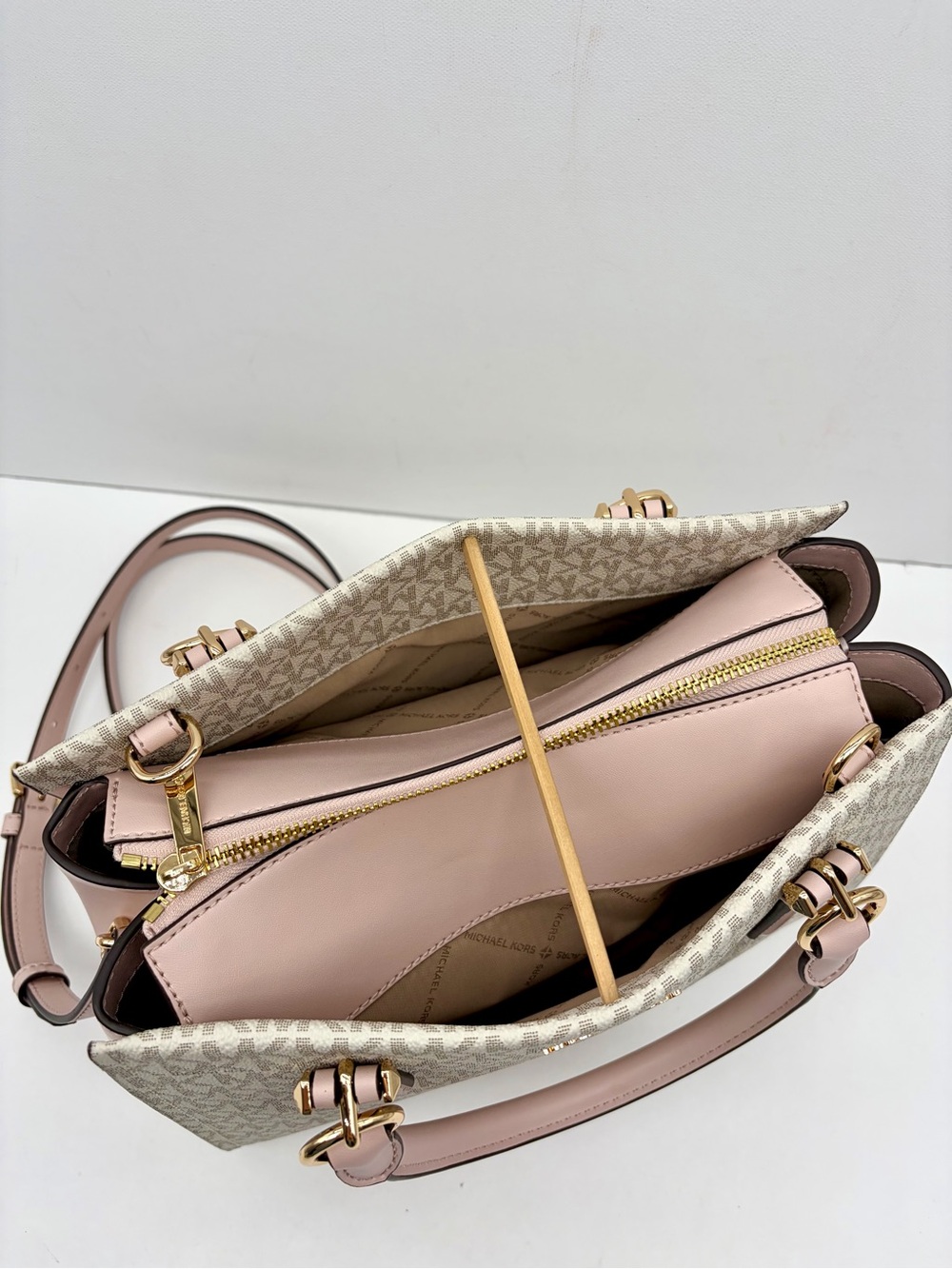 Michael Kors Marilyn Medium Signature Logo Convertible Satchel Crossbody Bag NWT - Picture 6 of 16